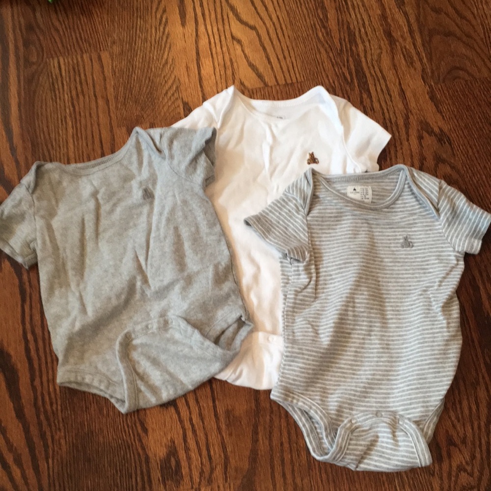 3 GAP Baby 12m Onsies